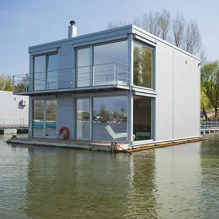 Infinity Floating Villa *